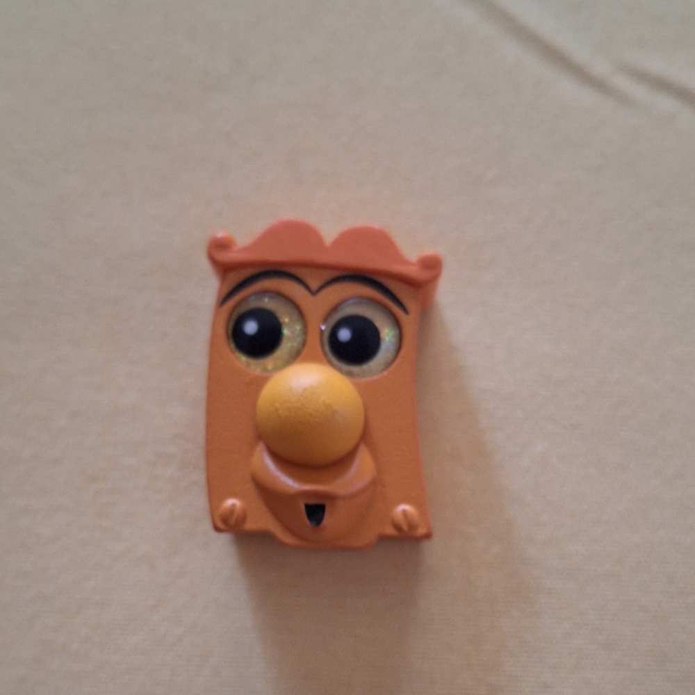 Disney Doorables Series 12 Pixel Perfect Series Doorknob